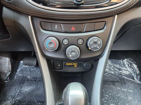 Used 2022 Chevrolet Trax LT w/ Sport Edition AWD/4WD image 20
