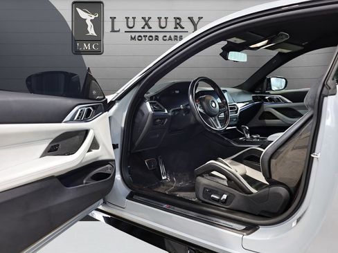 Used 2021 BMW M4 Competition w/ M Carbon Exterior Package image 30