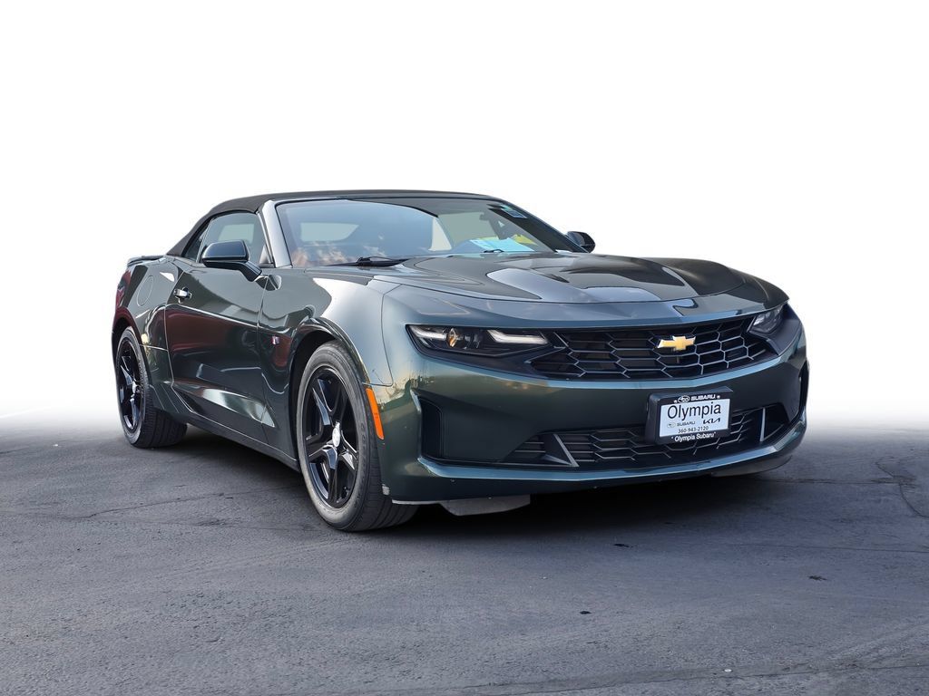 Used 2020 Chevrolet Camaro LT RWD image 1