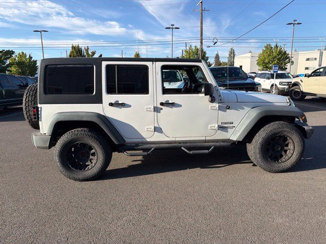Used 2014 Jeep Wrangler Unlimited Sport w/ Connectivity Group AWD/4WD image 10