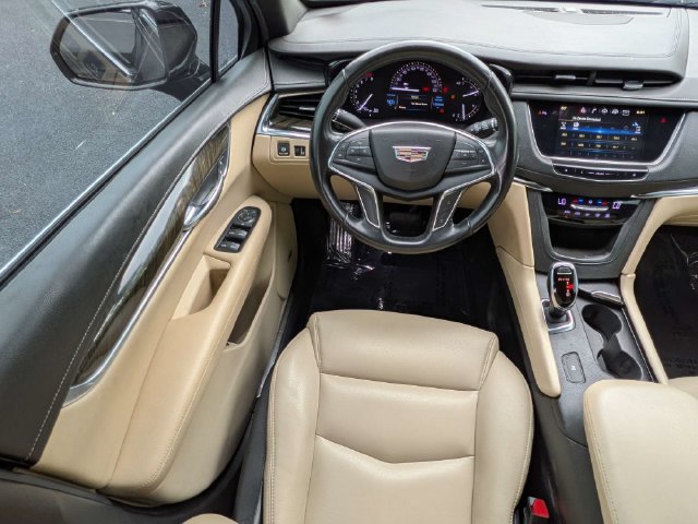 Used 2019 Cadillac XT5 FWD image 16