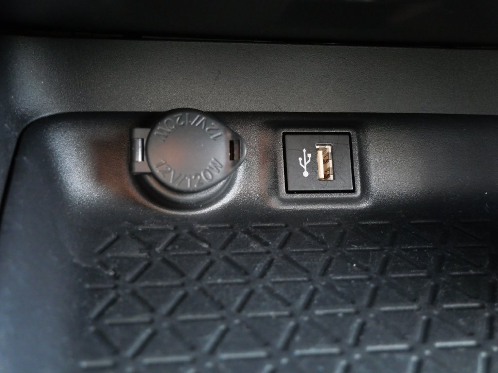 Certified 2025 Toyota RAV4 LE AWD/4WD image 21