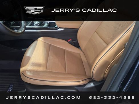 Used 2025 Cadillac Escalade Premium Luxury w/ Touring Package AWD/4WD image 9
