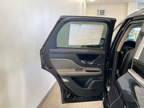 New 2025 Lincoln Corsair AWD w/ Equipment Group 101A image 8