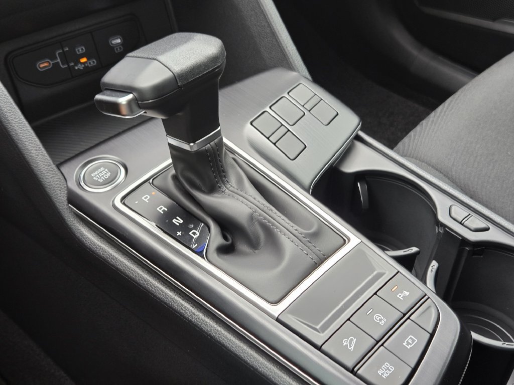 New 2026 Kia Sportage LX FWD image 18