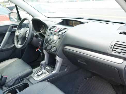 Used 2014 Subaru Forester 2.5i Limited AWD/4WD image 22