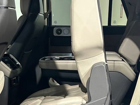 Used 2023 Lincoln Navigator Reserve AWD/4WD image 49