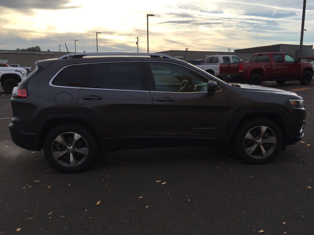 Used 2021 Jeep Cherokee Limited w/ Elite Package AWD/4WD image 7