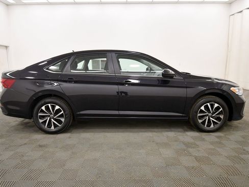 Used 2024 Volkswagen Jetta S image 9