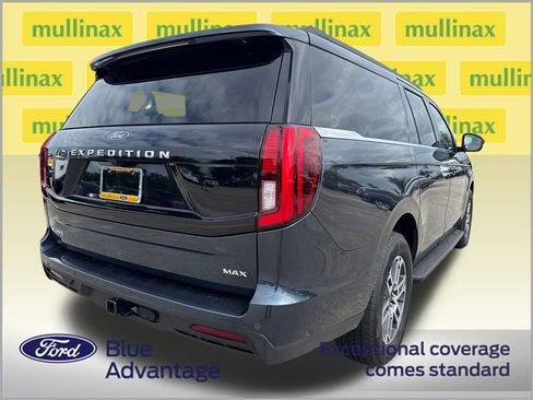 Used 2025 Ford Expedition Max Active RWD image 4