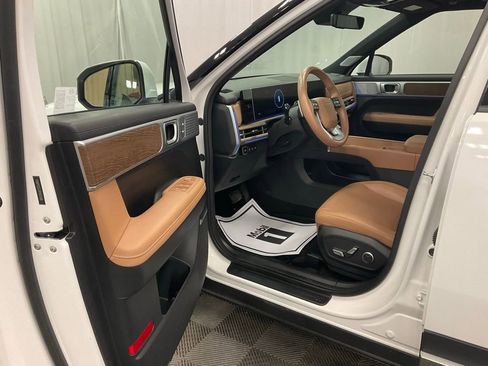 Used 2024 Hyundai Santa Fe Limited image 24