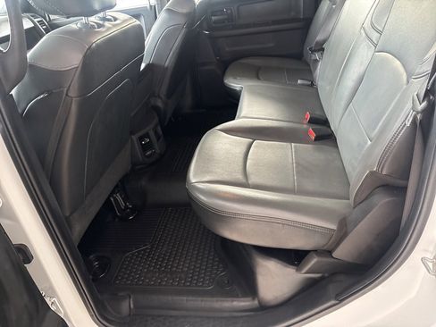 Used 2022 RAM 2500 Tradesman w/ Chrome Appearance Group image 23