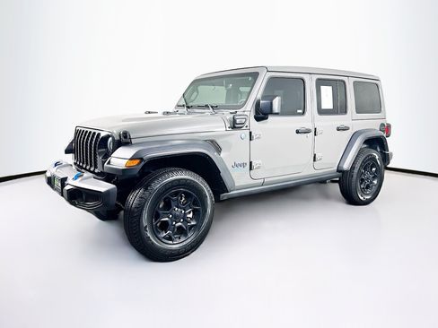 Used 2023 Jeep Wrangler Unlimited w/ Sun & Screen Package AWD/4WD image 3