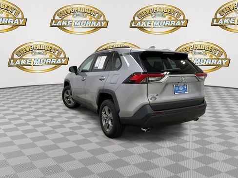 Used 2022 Toyota RAV4 XLE w/ Convenience Package image 9