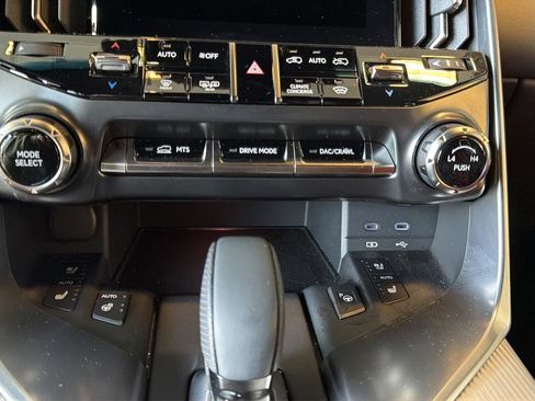 Used 2025 Lexus LX 700h F Sport w/ Accessory Package (Z1) image 27