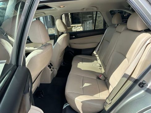 Used 2016 Subaru Outback 3.6R Limited image 34