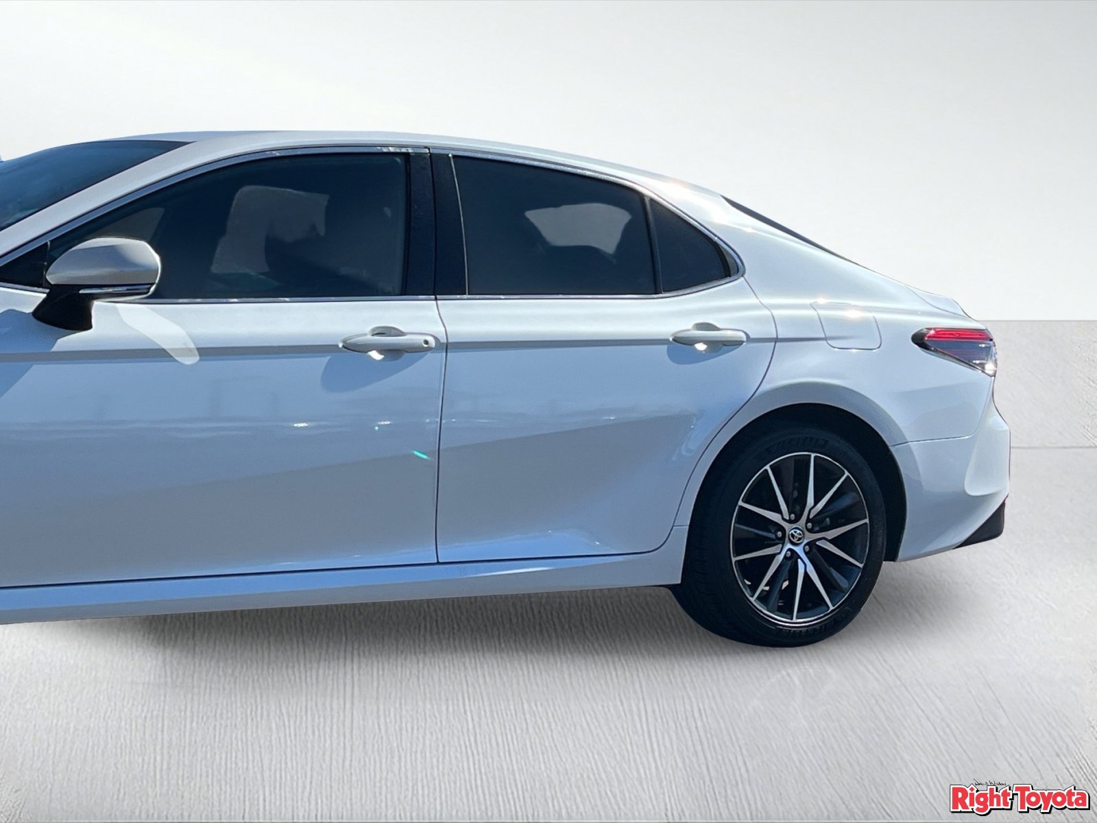 Certified 2022 Toyota Camry XLE FWD image 10