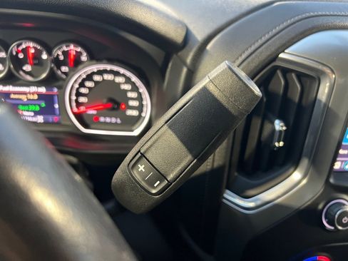 Used 2020 Chevrolet Silverado 1500 LT Trail Boss image 38