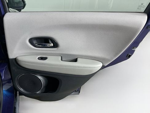 Used 2017 Honda HR-V EX image 29