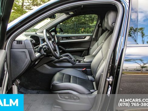 Used 2024 Porsche Cayenne S image 17