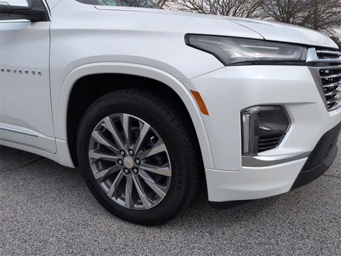 Used 2023 Chevrolet Traverse Premier image 10