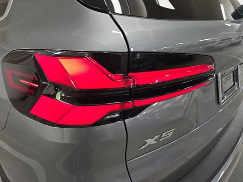 Used 2026 BMW X5 sDrive40i image 33