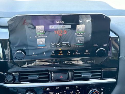 Used 2025 Nissan Pathfinder Platinum FWD image 31