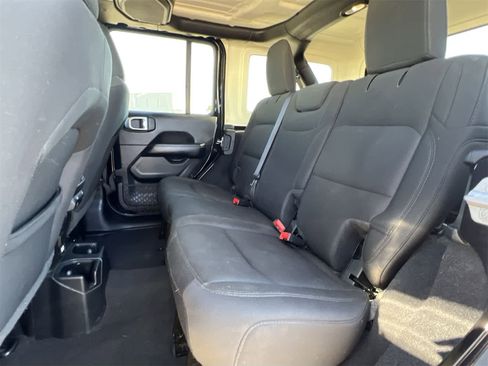 Used 2020 Jeep Wrangler Unlimited Sahara w/ Uconnect 4C Nav & Sound Group image 20