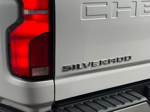 Used 2024 Chevrolet Silverado 3500 LTZ w/ LTZ Premium Package AWD/4WD image 15