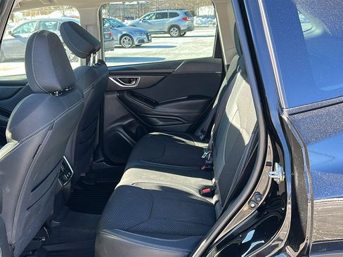 Used 2023 Subaru Forester Premium image 21