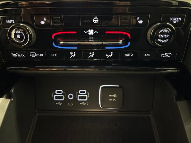 Used 2023 Jeep Grand Cherokee Altitude AWD/4WD image 20