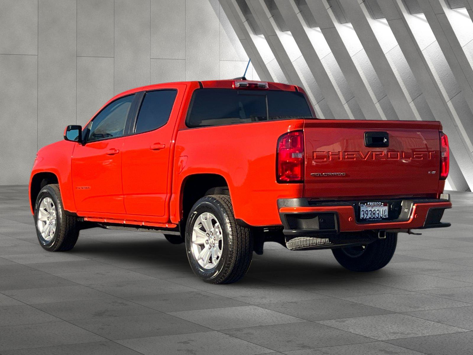 Used 2021 Chevrolet Colorado LT w/ Safety Package RWD image 6