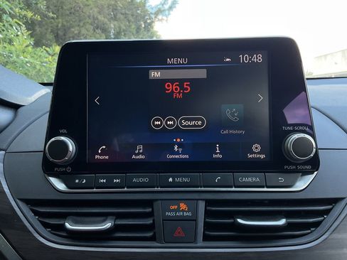 Used 2025 Nissan Altima 2.5 SV FWD image 28