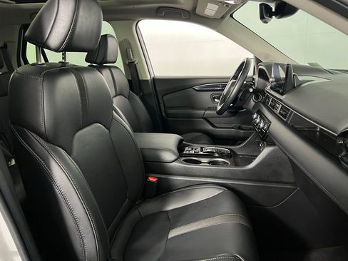 Used 2025 Honda Pilot Touring image 35