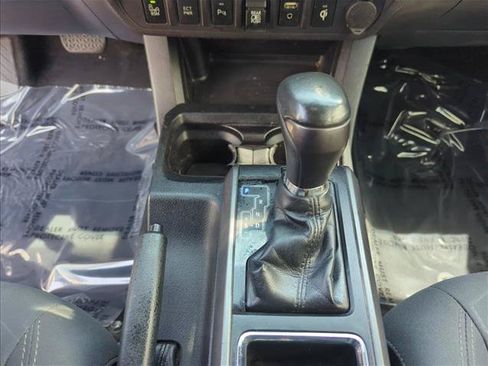 Certified 2019 Toyota Tacoma TRD Sport w/ Technology Package AWD/4WD image 14