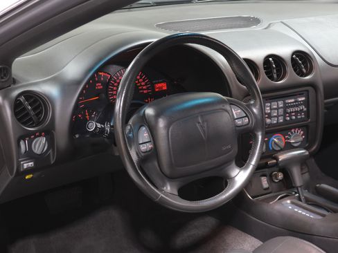 Used 2000 Pontiac Firebird Formula image 3