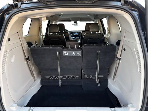 Used 2021 Chrysler Voyager Lxi image 13