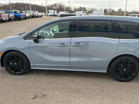 Certified 2025 Honda Odyssey Sport-L image 3