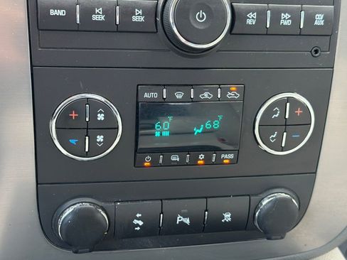 Used 2011 GMC Sierra 1500 SLT w/ SLT Convenience Package image 18