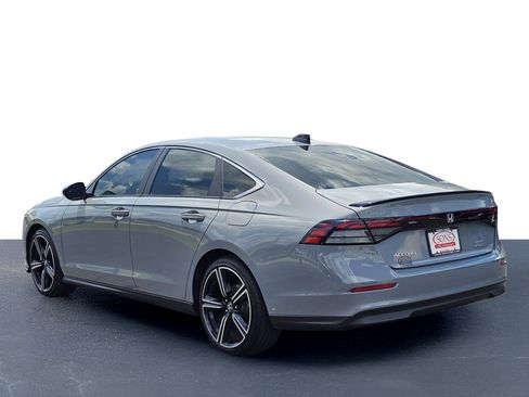 Used 2025 Honda Accord Sport image 12