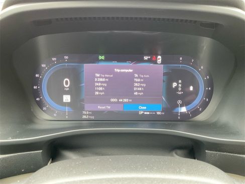 Used 2024 Volvo XC40 B5 Plus w/ Protection Package Premier image 19