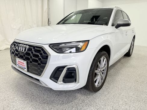 Used 2022 Audi SQ5 Premium Plus w/ Premium Plus Package image 3
