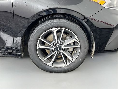 Used 2023 Kia Forte LXS image 33