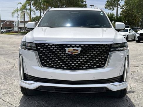 Used 2022 Cadillac Escalade ESV Premium Luxury AWD/4WD image 8