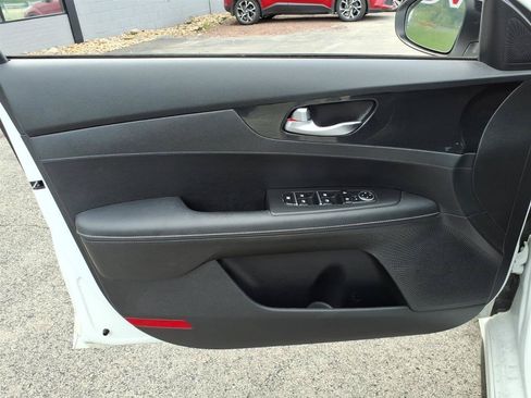Used 2023 Kia Forte GT-Line w/ GT-Line Technology Package FWD image 10