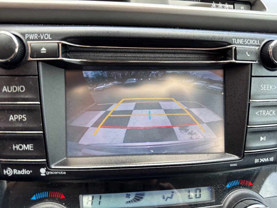 Used 2018 Toyota RAV4 XLE AWD/4WD image 24