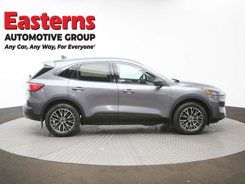 Used 2022 Ford Escape SE w/ Cold Weather Package FWD image 42