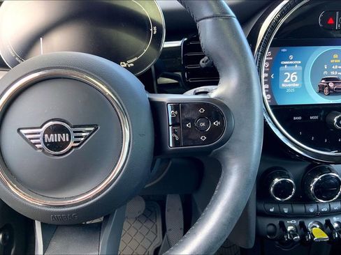 Certified 2024 MINI Cooper SE image 20