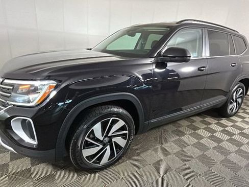 Used 2024 Volkswagen Atlas SE FWD image 7