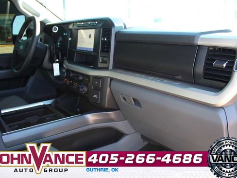 Used 2024 Ford F250 XLT w/ FX4 Off-Road Package image 17